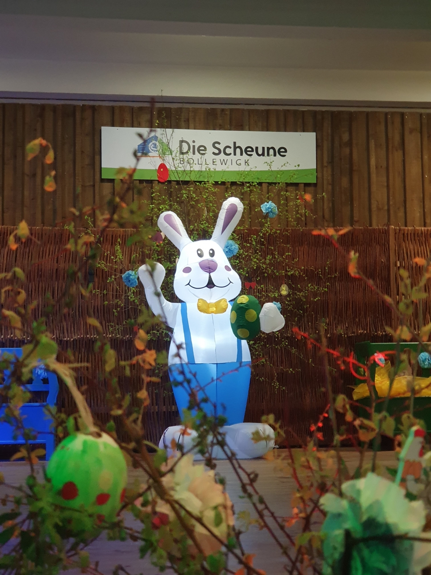 Oster­markt – Kunst­hand­wer­ker­markt mit lus­ti­gem Pro­gramm und Attrak­tio­nen für die gan­ze Familie (29. März @ 10:00 - 18:00): Ein Aus­flug nach Bol­le­wick bei Röbel/Müritz lohnt sich immer – beson­ders aber zu Ostern, wenn der 31. Meck­len­bur­ger Oster­markt in der gro­ßen Feld­stein­scheu­ne wie­der sei­ne Türen öff­net – mit einem … <a href="https://www.bauernladen-mv.de/">Weiterlesen</a>